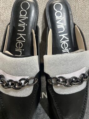 💜 Calvin Klein Black Chain-Detail Women’s Loafers- Size (11), NWT 💜